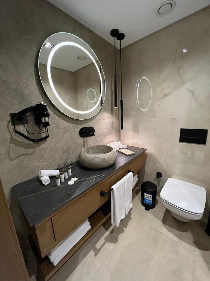 Panagia Premier Trabzon Hotel Exterior foto Bathroom of a hotel room